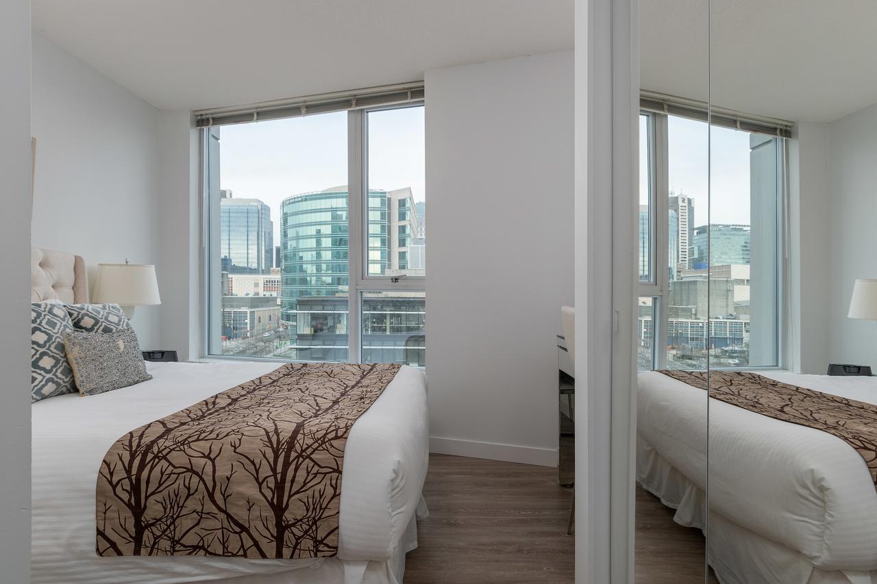 The Altitude Apartment Vancouver Exterior photo